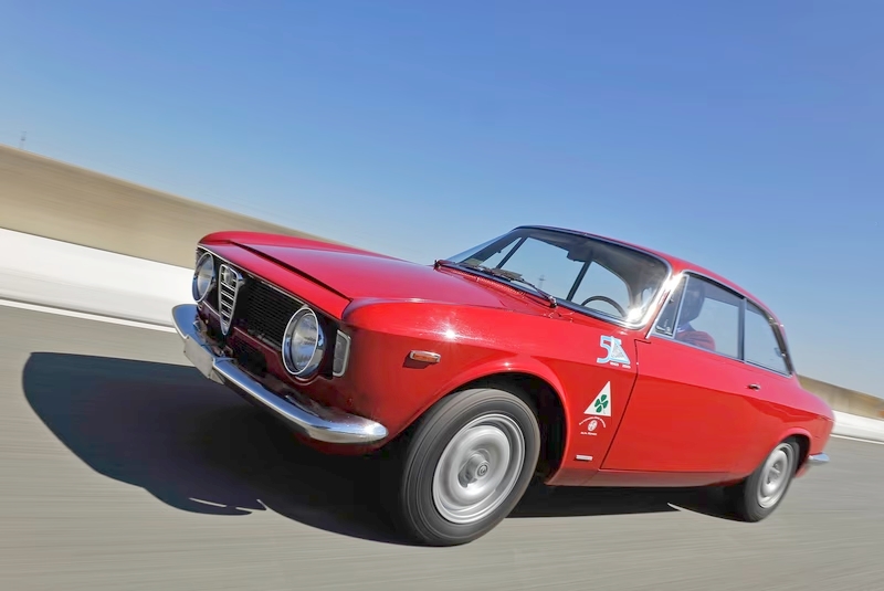 Alfa Romeo Bertone GTA