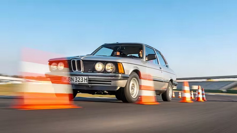 BMW E21 en action